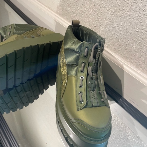 PUMA FENTY BY RIHANNA CYPRESS GREEN PLATFORM SNEAKER BOOTS - Picture 11 of 13